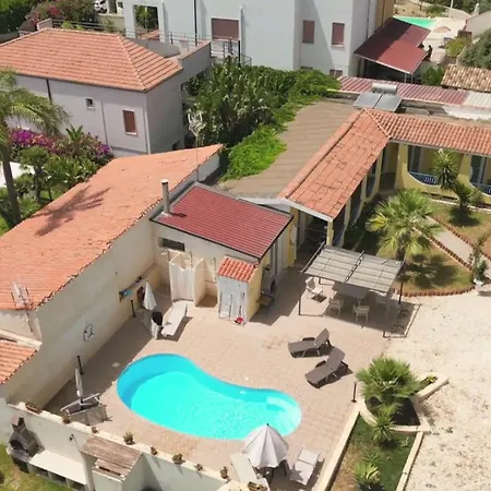 Pool Seaside Relais - Ville Ninfea, Marea, Rosa E Cassiopea Fontane Bianche Exterior photo